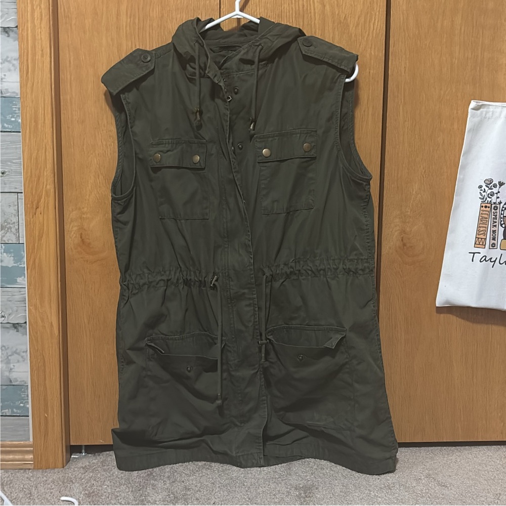 Banana Republic Dark Green Sleeveless Vest